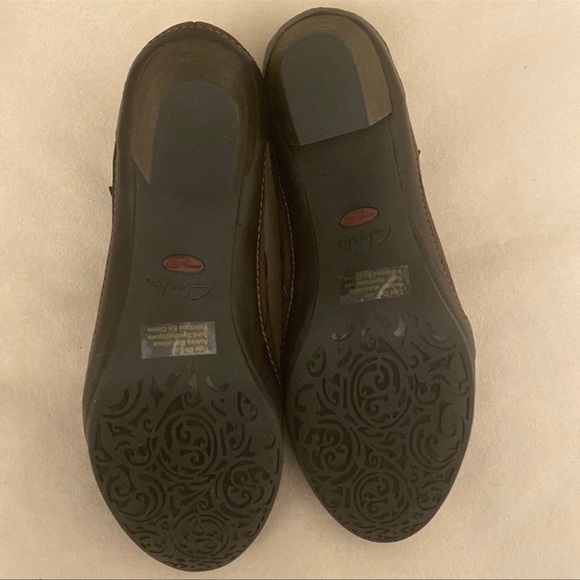 New! Clarks™ Artisan 82792 Collection Mid-Boot - Picture 11 of 13